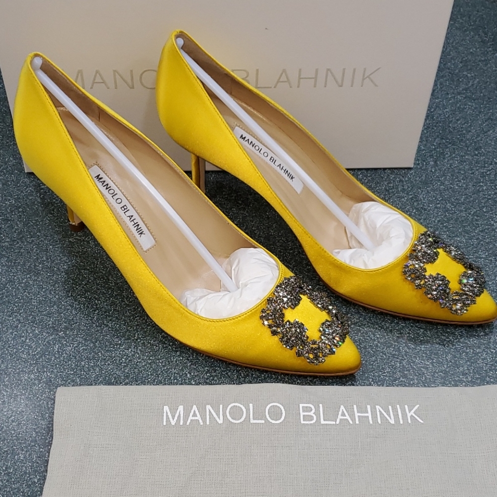 Manolo blahnik hangisi 70mm